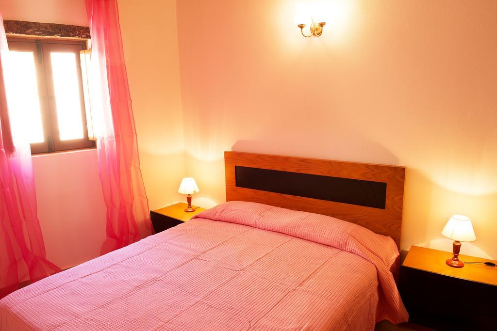 Recanto Da Ribeira Casas De Campo Monchique Chambre photo